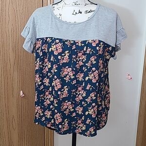 Xhilaration floral colorblock flowy ruffle flutter sleeve top